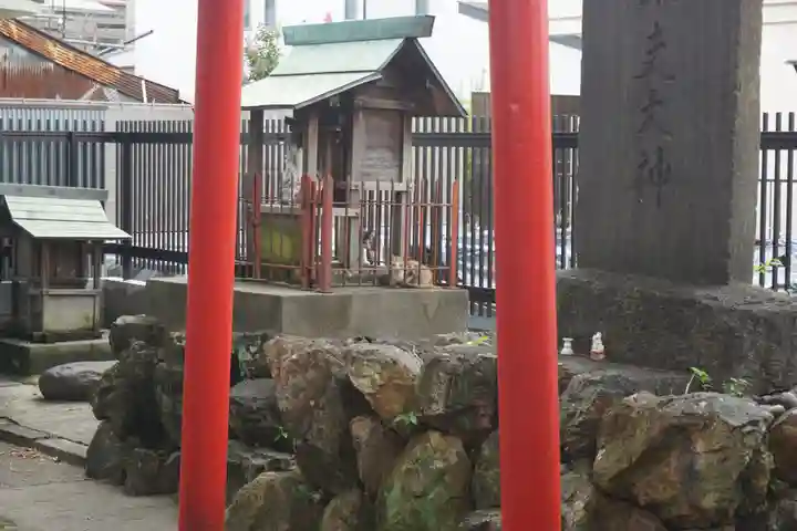 天王坊稲荷神社の末社・摂社