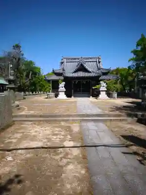 龍神社の{uncategorized: "未分類", other: "その他", undefined: "問題あり", building: "その他建物", grave: "お墓", sacred_gate: "鳥居", guardian: "狛犬", statue: "像", buddha: "仏像", history: "歴史", nature: "自然", garden: "庭園", animal: "動物", pagoda: "塔", temizu: "手水舎", mountain_gate: "山門・神門", sanctuary: "本殿・本堂", subordinate: "末社・摂社", art: "芸術", scenery: "景色", jizo: "地蔵", ema: "絵馬", goshuin: "御朱印", omikuji: "おみくじ", items: "授与品その他", amulet: "お守り", goshuincho: "御朱印帳", eats: "食事", festival: "お祭り", votive_dance: "神楽", shichigosan: "七五三参", wedding: "結婚式", experience: "体験その他", initially: "初詣", around: "周辺", anti_infection: "感染症対策"}