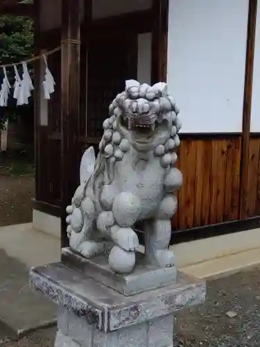 塚田三嶋神社の狛犬