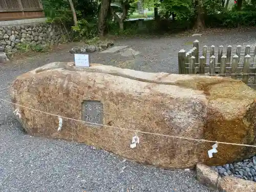 丹生川上神社（下社）の{uncategorized: "未分類", other: "その他", undefined: "問題あり", building: "その他建物", grave: "お墓", sacred_gate: "鳥居", guardian: "狛犬", statue: "像", buddha: "仏像", history: "歴史", nature: "自然", garden: "庭園", animal: "動物", pagoda: "塔", temizu: "手水舎", mountain_gate: "山門・神門", sanctuary: "本殿・本堂", subordinate: "末社・摂社", art: "芸術", scenery: "景色", jizo: "地蔵", ema: "絵馬", goshuin: "御朱印", omikuji: "おみくじ", items: "授与品その他", amulet: "お守り", goshuincho: "御朱印帳", eats: "食事", festival: "お祭り", votive_dance: "神楽", shichigosan: "七五三参", wedding: "結婚式", experience: "体験その他", initially: "初詣", around: "周辺", anti_infection: "感染症対策"}
