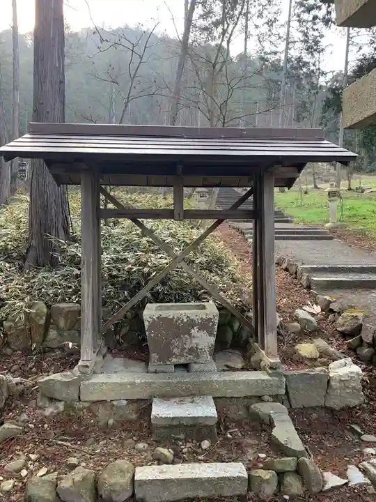 五十餘州神社の手水舎