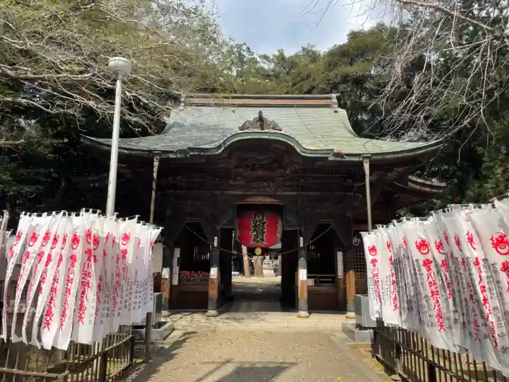 豊川閣 妙厳寺の山門・神門