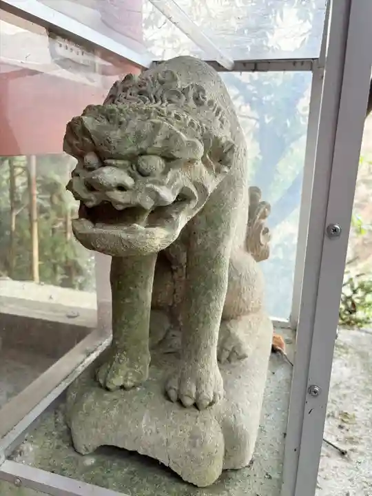 八重山神社の狛犬