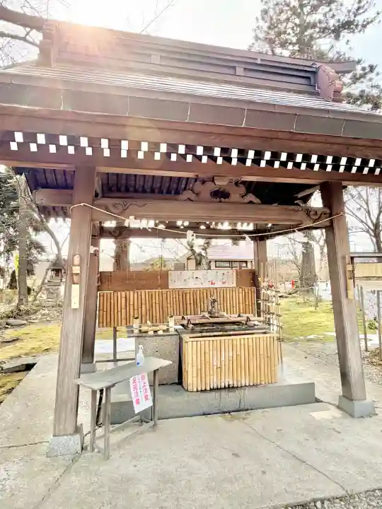 花巻神社の{uncategorized: "未分類", other: "その他", undefined: "問題あり", building: "その他建物", grave: "お墓", sacred_gate: "鳥居", guardian: "狛犬", statue: "像", buddha: "仏像", history: "歴史", nature: "自然", garden: "庭園", animal: "動物", pagoda: "塔", temizu: "手水舎", mountain_gate: "山門・神門", sanctuary: "本殿・本堂", subordinate: "末社・摂社", art: "芸術", scenery: "景色", jizo: "地蔵", ema: "絵馬", goshuin: "御朱印", omikuji: "おみくじ", items: "授与品その他", amulet: "お守り", goshuincho: "御朱印帳", eats: "食事", festival: "お祭り", votive_dance: "神楽", shichigosan: "七五三参", wedding: "結婚式", experience: "体験その他", initially: "初詣", around: "周辺", anti_infection: "感染症対策"}