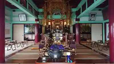 代通寺の本殿・本堂