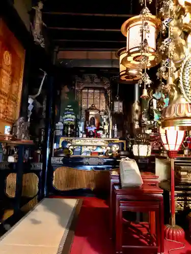 真興寺の本殿・本堂