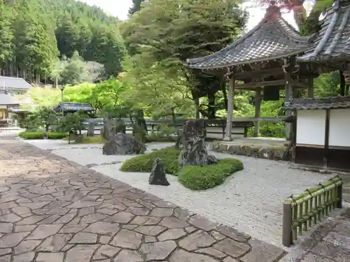 長安寺の庭園