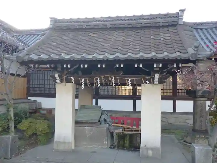 六孫王神社の手水舎