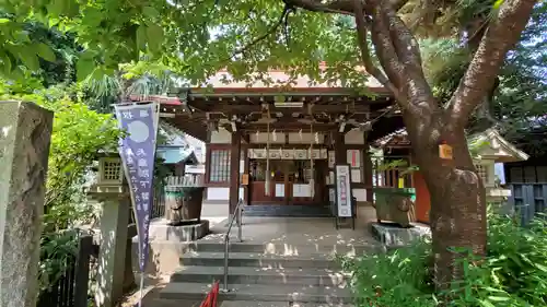 子安稲荷神社の本殿・本堂