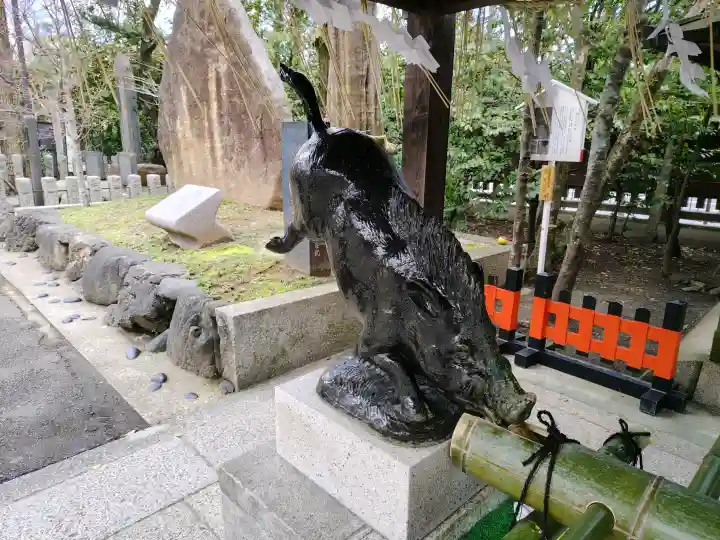 護王神社の{uncategorized: "未分類", other: "その他", undefined: "問題あり", building: "その他建物", grave: "お墓", sacred_gate: "鳥居", guardian: "狛犬", statue: "像", buddha: "仏像", history: "歴史", nature: "自然", garden: "庭園", animal: "動物", pagoda: "塔", temizu: "手水舎", mountain_gate: "山門・神門", sanctuary: "本殿・本堂", subordinate: "末社・摂社", art: "芸術", scenery: "景色", jizo: "地蔵", ema: "絵馬", goshuin: "御朱印", omikuji: "おみくじ", items: "授与品その他", amulet: "お守り", goshuincho: "御朱印帳", eats: "食事", festival: "お祭り", votive_dance: "神楽", shichigosan: "七五三参", wedding: "結婚式", experience: "体験その他", initially: "初詣", around: "周辺", anti_infection: "感染症対策"}