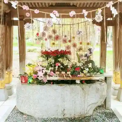 彌彦神社　(伊夜日子神社)の手水舎