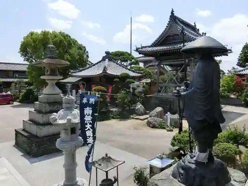 井戸寺の建物その他