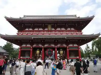 浅草寺の山門・神門