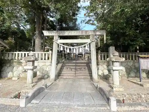 関神社の鳥居