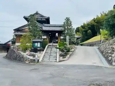 正覚寺の{uncategorized: "未分類", other: "その他", undefined: "問題あり", building: "その他建物", grave: "お墓", sacred_gate: "鳥居", guardian: "狛犬", statue: "像", buddha: "仏像", history: "歴史", nature: "自然", garden: "庭園", animal: "動物", pagoda: "塔", temizu: "手水舎", mountain_gate: "山門・神門", sanctuary: "本殿・本堂", subordinate: "末社・摂社", art: "芸術", scenery: "景色", jizo: "地蔵", ema: "絵馬", goshuin: "御朱印", omikuji: "おみくじ", items: "授与品その他", amulet: "お守り", goshuincho: "御朱印帳", eats: "食事", festival: "お祭り", votive_dance: "神楽", shichigosan: "七五三参", wedding: "結婚式", experience: "体験その他", initially: "初詣", around: "周辺", anti_infection: "感染症対策"}