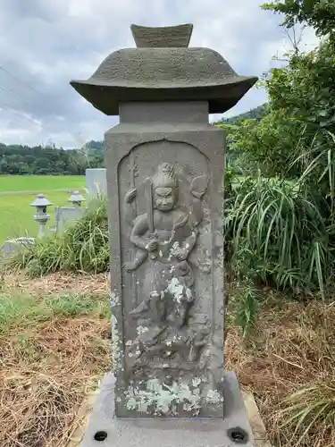 腹旅八幡神社の仏像