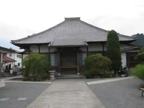 成願寺の本殿・本堂