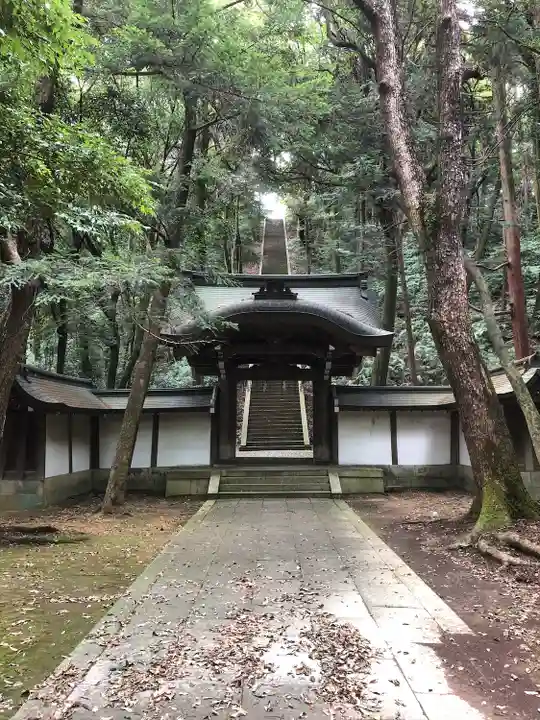 豊国廟(豊国神社飛地境内)の山門・神門