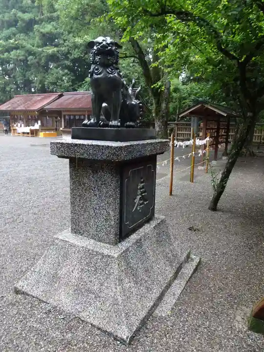 狭野神社の狛犬