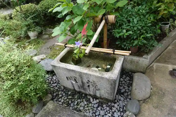 宝蔵寺の手水舎