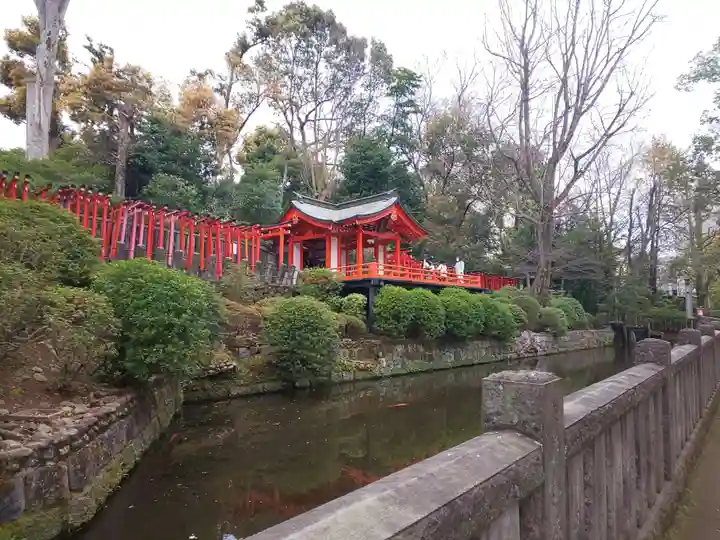 根津神社の末社・摂社