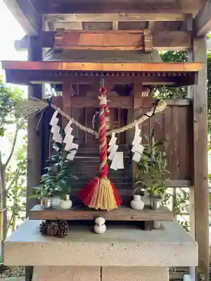 大岡稲荷神社の{uncategorized: "未分類", other: "その他", undefined: "問題あり", building: "その他建物", grave: "お墓", sacred_gate: "鳥居", guardian: "狛犬", statue: "像", buddha: "仏像", history: "歴史", nature: "自然", garden: "庭園", animal: "動物", pagoda: "塔", temizu: "手水舎", mountain_gate: "山門・神門", sanctuary: "本殿・本堂", subordinate: "末社・摂社", art: "芸術", scenery: "景色", jizo: "地蔵", ema: "絵馬", goshuin: "御朱印", omikuji: "おみくじ", items: "授与品その他", amulet: "お守り", goshuincho: "御朱印帳", eats: "食事", festival: "お祭り", votive_dance: "神楽", shichigosan: "七五三参", wedding: "結婚式", experience: "体験その他", initially: "初詣", around: "周辺", anti_infection: "感染症対策"}