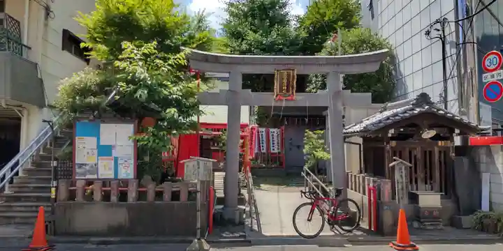 白笹稲荷神社の鳥居