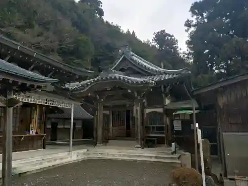 金剛證寺の{uncategorized: "未分類", other: "その他", undefined: "問題あり", building: "その他建物", grave: "お墓", sacred_gate: "鳥居", guardian: "狛犬", statue: "像", buddha: "仏像", history: "歴史", nature: "自然", garden: "庭園", animal: "動物", pagoda: "塔", temizu: "手水舎", mountain_gate: "山門・神門", sanctuary: "本殿・本堂", subordinate: "末社・摂社", art: "芸術", scenery: "景色", jizo: "地蔵", ema: "絵馬", goshuin: "御朱印", omikuji: "おみくじ", items: "授与品その他", amulet: "お守り", goshuincho: "御朱印帳", eats: "食事", festival: "お祭り", votive_dance: "神楽", shichigosan: "七五三参", wedding: "結婚式", experience: "体験その他", initially: "初詣", around: "周辺", anti_infection: "感染症対策"}