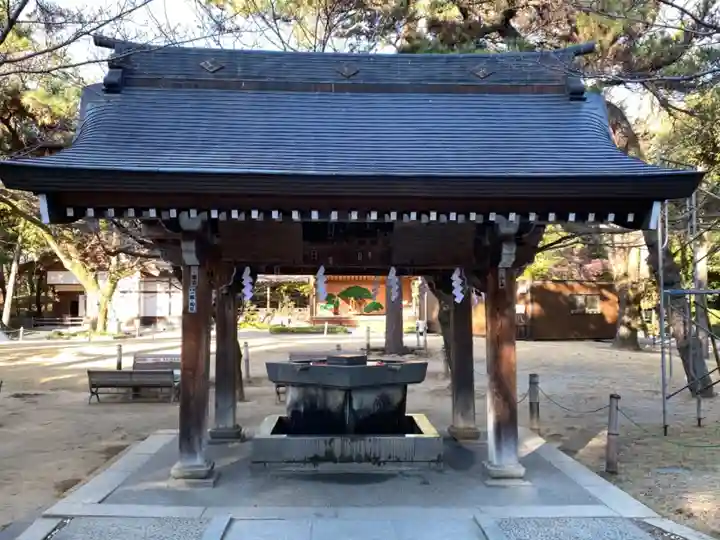 武田神社の手水舎