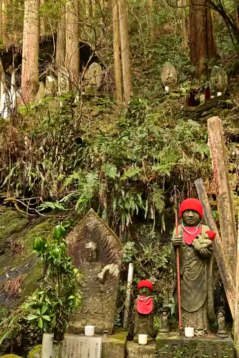 施法寺(東大寺末寺)(愛媛県)