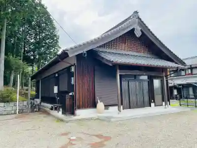 円満寺の{uncategorized: "未分類", other: "その他", undefined: "問題あり", building: "その他建物", grave: "お墓", sacred_gate: "鳥居", guardian: "狛犬", statue: "像", buddha: "仏像", history: "歴史", nature: "自然", garden: "庭園", animal: "動物", pagoda: "塔", temizu: "手水舎", mountain_gate: "山門・神門", sanctuary: "本殿・本堂", subordinate: "末社・摂社", art: "芸術", scenery: "景色", jizo: "地蔵", ema: "絵馬", goshuin: "御朱印", omikuji: "おみくじ", items: "授与品その他", amulet: "お守り", goshuincho: "御朱印帳", eats: "食事", festival: "お祭り", votive_dance: "神楽", shichigosan: "七五三参", wedding: "結婚式", experience: "体験その他", initially: "初詣", around: "周辺", anti_infection: "感染症対策"}