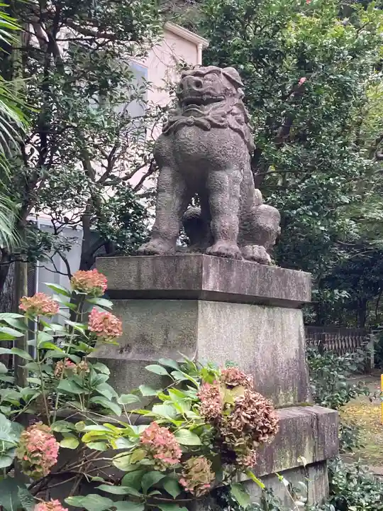 赤坂氷川神社の狛犬