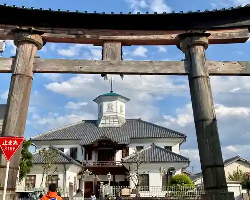 日牟禮八幡宮の鳥居