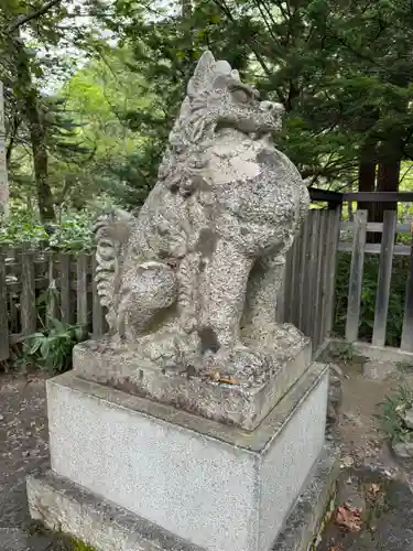 穂高神社奥宮の狛犬