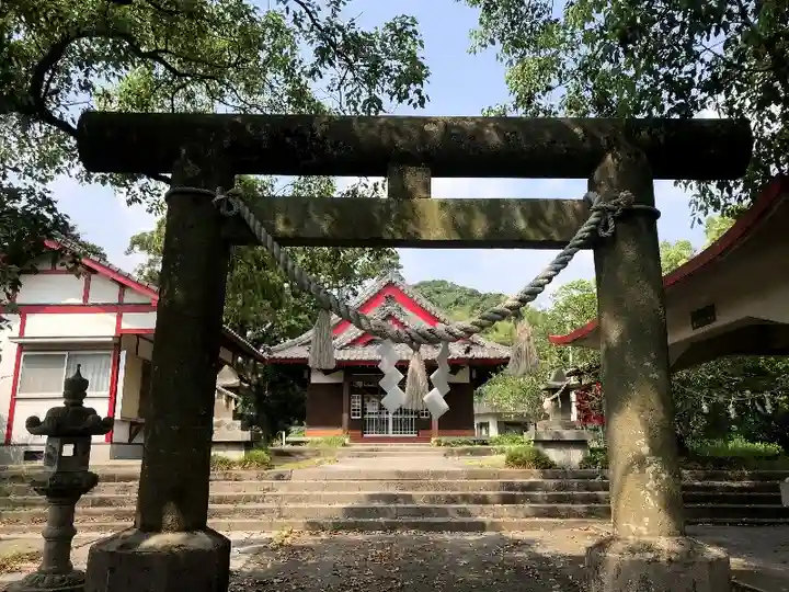年貫神社の鳥居
