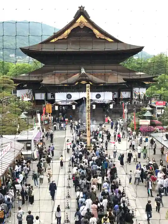 善光寺の本殿・本堂