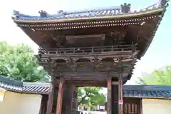 道明寺の山門