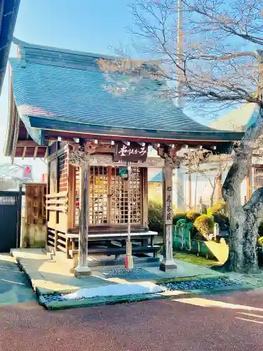 長安寺の{uncategorized: "未分類", other: "その他", undefined: "問題あり", building: "その他建物", grave: "お墓", sacred_gate: "鳥居", guardian: "狛犬", statue: "像", buddha: "仏像", history: "歴史", nature: "自然", garden: "庭園", animal: "動物", pagoda: "塔", temizu: "手水舎", mountain_gate: "山門・神門", sanctuary: "本殿・本堂", subordinate: "末社・摂社", art: "芸術", scenery: "景色", jizo: "地蔵", ema: "絵馬", goshuin: "御朱印", omikuji: "おみくじ", items: "授与品その他", amulet: "お守り", goshuincho: "御朱印帳", eats: "食事", festival: "お祭り", votive_dance: "神楽", shichigosan: "七五三参", wedding: "結婚式", experience: "体験その他", initially: "初詣", around: "周辺", anti_infection: "感染症対策"}