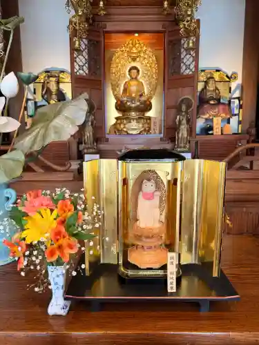 常保寺の{uncategorized: "未分類", other: "その他", undefined: "問題あり", building: "その他建物", grave: "お墓", sacred_gate: "鳥居", guardian: "狛犬", statue: "像", buddha: "仏像", history: "歴史", nature: "自然", garden: "庭園", animal: "動物", pagoda: "塔", temizu: "手水舎", mountain_gate: "山門・神門", sanctuary: "本殿・本堂", subordinate: "末社・摂社", art: "芸術", scenery: "景色", jizo: "地蔵", ema: "絵馬", goshuin: "御朱印", omikuji: "おみくじ", items: "授与品その他", amulet: "お守り", goshuincho: "御朱印帳", eats: "食事", festival: "お祭り", votive_dance: "神楽", shichigosan: "七五三参", wedding: "結婚式", experience: "体験その他", initially: "初詣", around: "周辺", anti_infection: "感染症対策"}