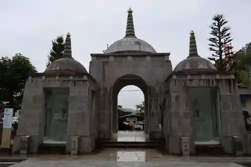 最上稲荷山妙教寺(岡山県)