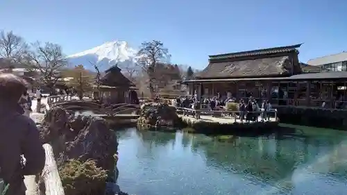 淺間神社（忍野八海）の周辺