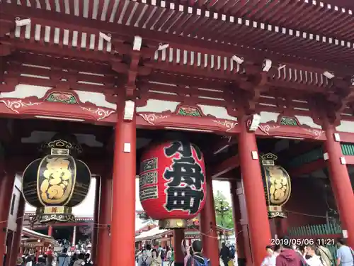 浅草寺の山門