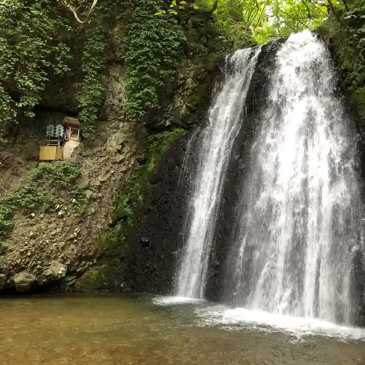 白瀑神社(秋田県)