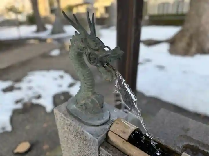 平岡野神社の{uncategorized: "未分類", other: "その他", undefined: "問題あり", building: "その他建物", grave: "お墓", sacred_gate: "鳥居", guardian: "狛犬", statue: "像", buddha: "仏像", history: "歴史", nature: "自然", garden: "庭園", animal: "動物", pagoda: "塔", temizu: "手水舎", mountain_gate: "山門・神門", sanctuary: "本殿・本堂", subordinate: "末社・摂社", art: "芸術", scenery: "景色", jizo: "地蔵", ema: "絵馬", goshuin: "御朱印", omikuji: "おみくじ", items: "授与品その他", amulet: "お守り", goshuincho: "御朱印帳", eats: "食事", festival: "お祭り", votive_dance: "神楽", shichigosan: "七五三参", wedding: "結婚式", experience: "体験その他", initially: "初詣", around: "周辺", anti_infection: "感染症対策"}