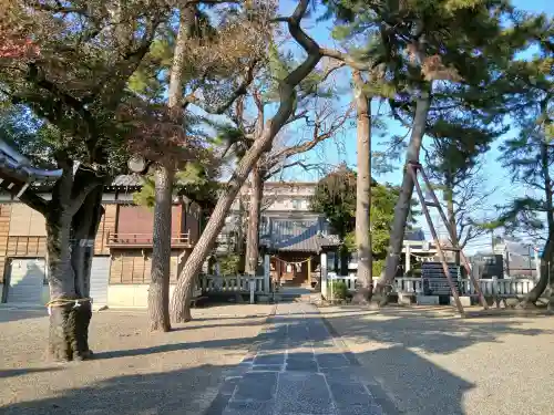 栗原氷川神社の{uncategorized: "未分類", other: "その他", undefined: "問題あり", building: "その他建物", grave: "お墓", sacred_gate: "鳥居", guardian: "狛犬", statue: "像", buddha: "仏像", history: "歴史", nature: "自然", garden: "庭園", animal: "動物", pagoda: "塔", temizu: "手水舎", mountain_gate: "山門・神門", sanctuary: "本殿・本堂", subordinate: "末社・摂社", art: "芸術", scenery: "景色", jizo: "地蔵", ema: "絵馬", goshuin: "御朱印", omikuji: "おみくじ", items: "授与品その他", amulet: "お守り", goshuincho: "御朱印帳", eats: "食事", festival: "お祭り", votive_dance: "神楽", shichigosan: "七五三参", wedding: "結婚式", experience: "体験その他", initially: "初詣", around: "周辺", anti_infection: "感染症対策"}