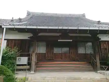 法円寺の本殿・本堂