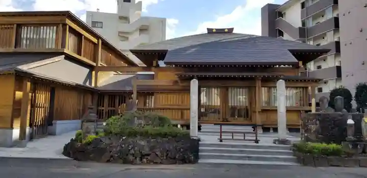 来迎寺の本殿・本堂