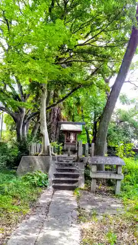 神明社の本殿