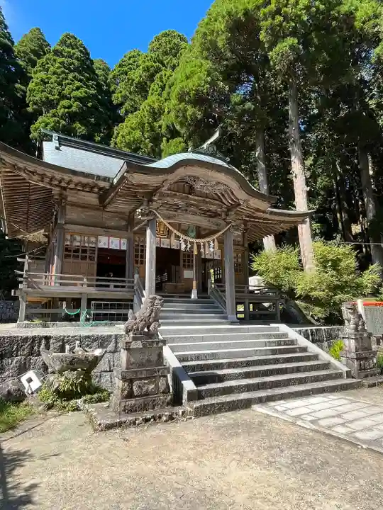 脊振神社の本殿・本堂