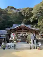 石上布都魂神社の{uncategorized: "未分類", other: "その他", undefined: "問題あり", building: "その他建物", grave: "お墓", sacred_gate: "鳥居", guardian: "狛犬", statue: "像", buddha: "仏像", history: "歴史", nature: "自然", garden: "庭園", animal: "動物", pagoda: "塔", temizu: "手水舎", mountain_gate: "山門・神門", sanctuary: "本殿・本堂", subordinate: "末社・摂社", art: "芸術", scenery: "景色", jizo: "地蔵", ema: "絵馬", goshuin: "御朱印", omikuji: "おみくじ", items: "授与品その他", amulet: "お守り", goshuincho: "御朱印帳", eats: "食事", festival: "お祭り", votive_dance: "神楽", shichigosan: "七五三参", wedding: "結婚式", experience: "体験その他", initially: "初詣", around: "周辺", anti_infection: "感染症対策"}
